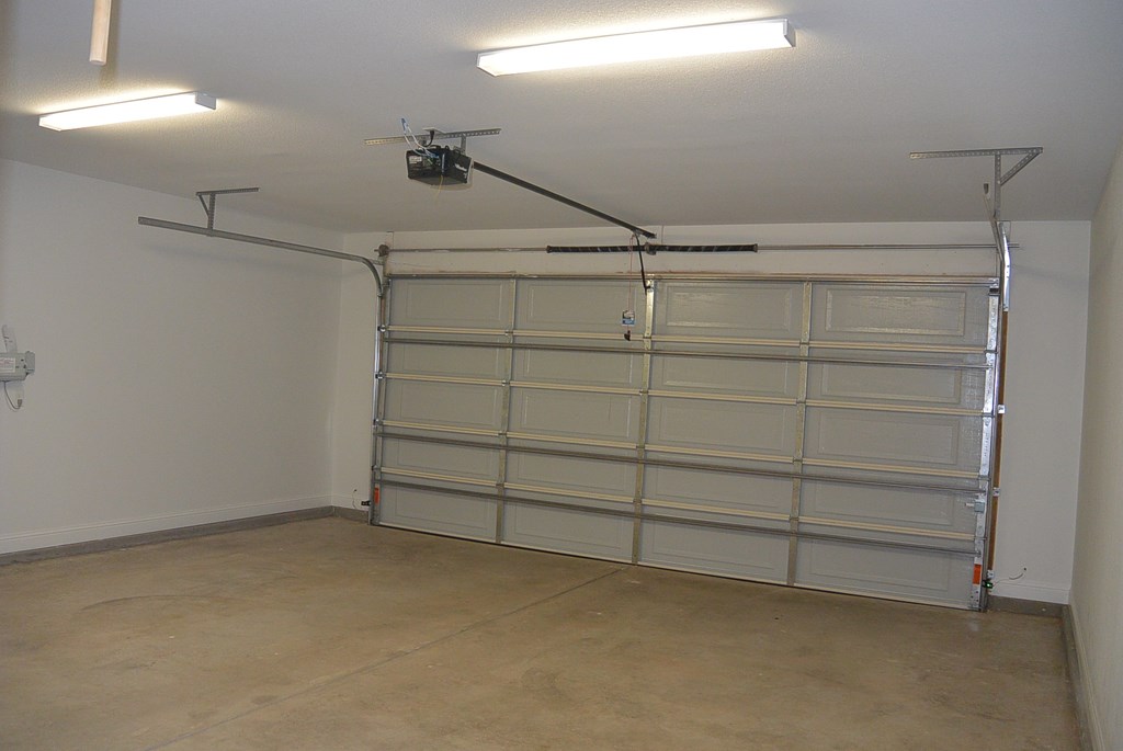 Double Garage with Opener